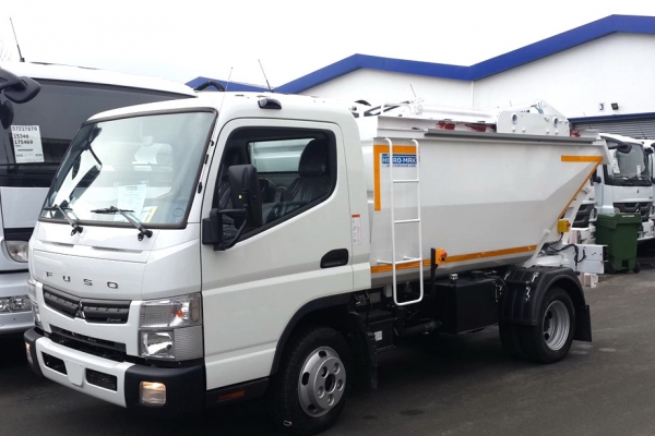 FUSO CENTER 4.7 chở rác