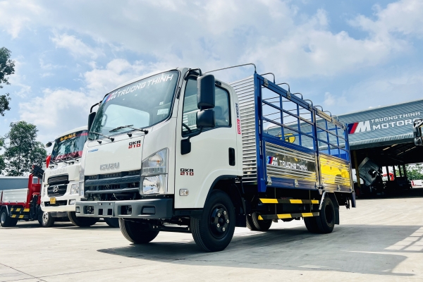 ISUZU QKR QMR thùng mui bạt bửng nâng