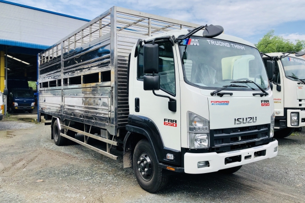 ISUZU FRR chở heo 2 tầng