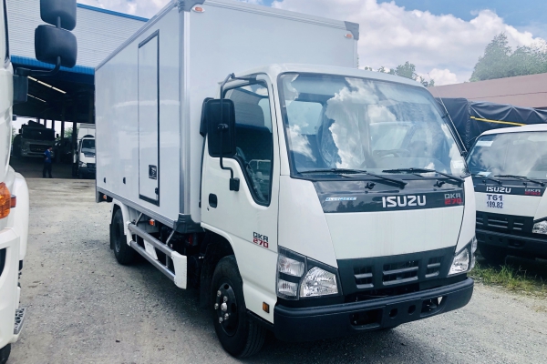 ISUZU QKR77HE4 Thùng bảo ôn