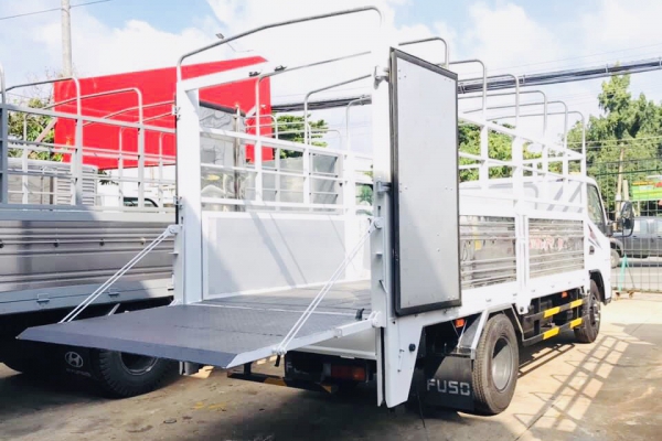 FUSO CENTER 4.99 thùng bạt bửng nâng