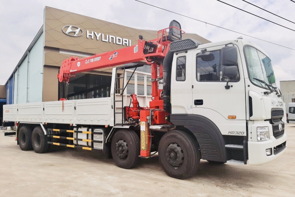 HYUNDAI HD320 gắn cẩu thước ATOM 12 tấn