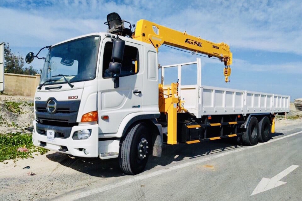 HINO FL gắn cẩu  SOOSAN (7 tấn)