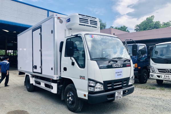 ISUZU QKR77HE4 chở vịt giống France