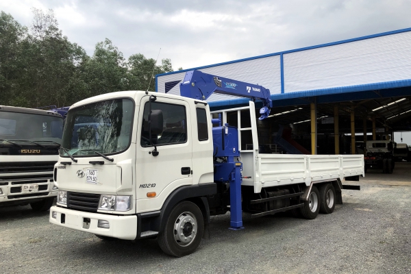 HYUNDAI HD240 gắn cẩu TADANO  5 tấn