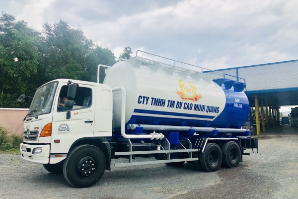 HINO FL Bồn chở cám thổi