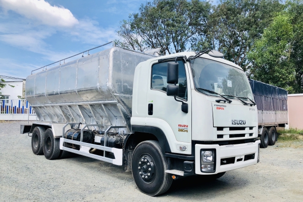 ISUZU FVM bồn nhôm chở cám (vít tải) 