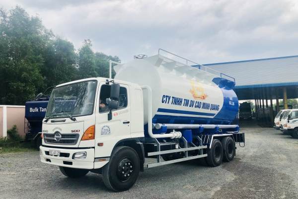 HINO FL Bồn chở cám thổi