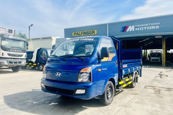 HYUNDAI H150 THÙNG LỬNG BỬNG NÂNG