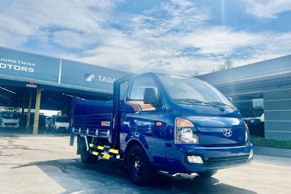 HYUNDAI H150 THÙNG LỬNG BỬNG NÂNG